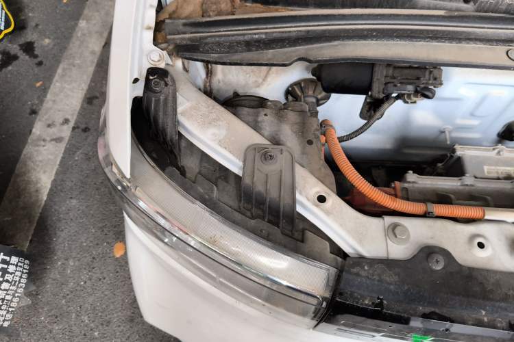 Used Wuling Hongguang MINIEV 2021 Macaron Fashion Edition Lithium-Ion Battery Engine Bay Right