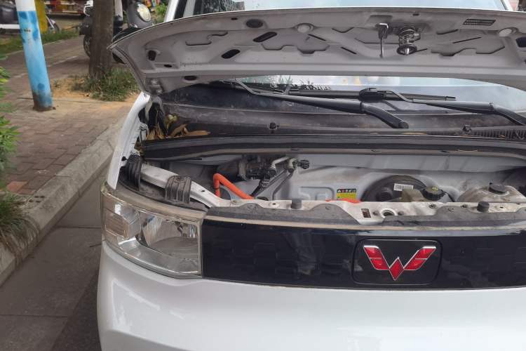 Used Wuling Hongguang MINIEV 2021 Macaron Premium Model – Lithium Iron Phosphate Engine Bay Right