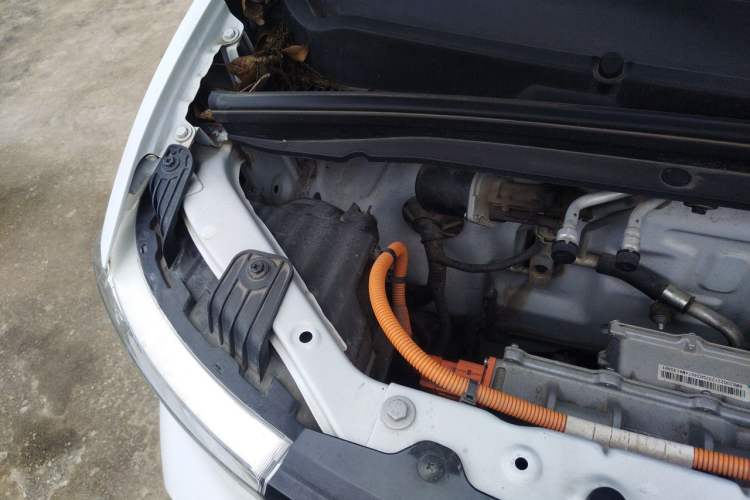 Used Wuling Hongguang MINIEV 2021 Macaron Premium Model – Lithium Iron Phosphate Engine Bay Right