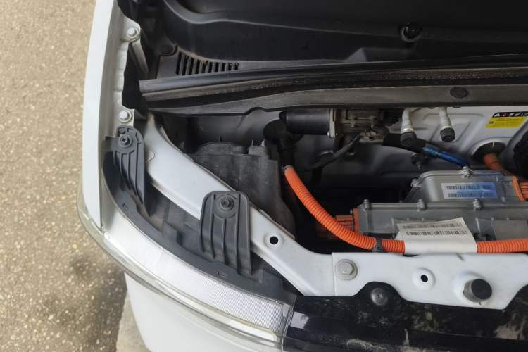 Used Wuling Hongguang MINIEV 2021 Macaron Premium Model – Lithium Iron Phosphate Engine Bay Right