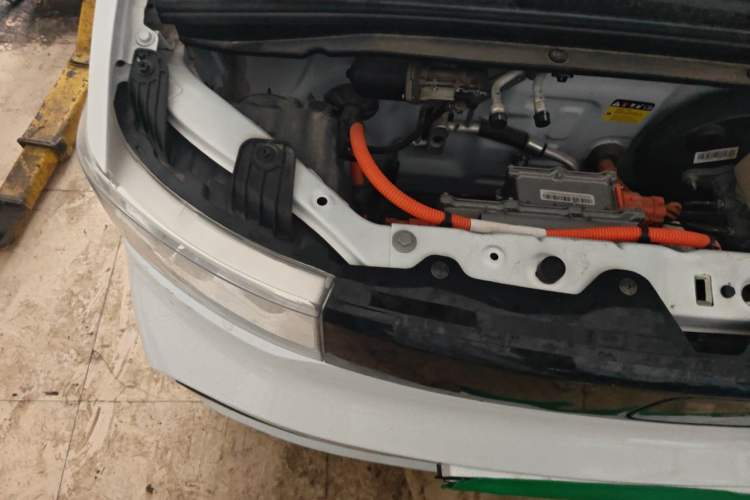 Used Wuling Hongguang MINIEV 2021 Macaron Premium Model – Lithium-NMC Engine Bay Right