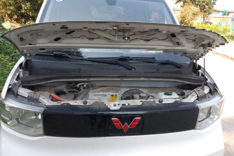 Used Wuling Hongguang MINIEV 2021 Macaron Fashion Model Lithium Iron Phosphate Engine Bay