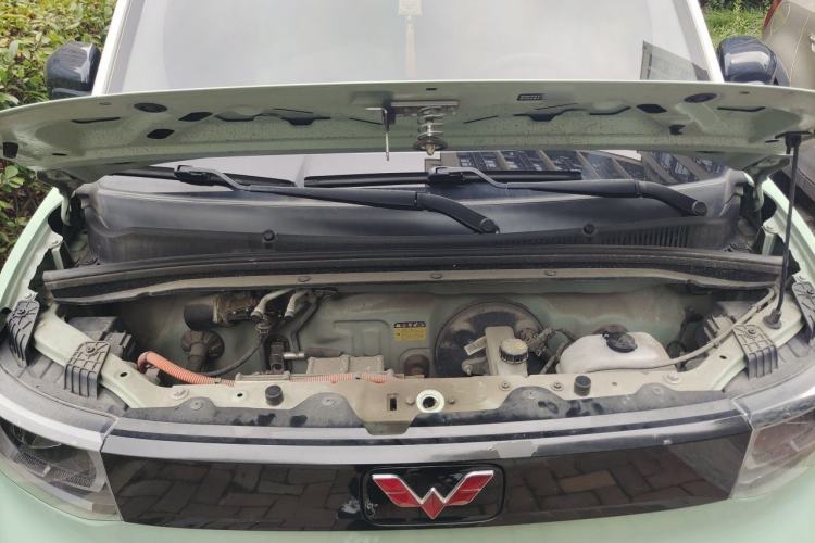 Used Wuling Hongguang MINIEV 2021 Macaron Fashion Edition Lithium-Ion Battery Engine Bay