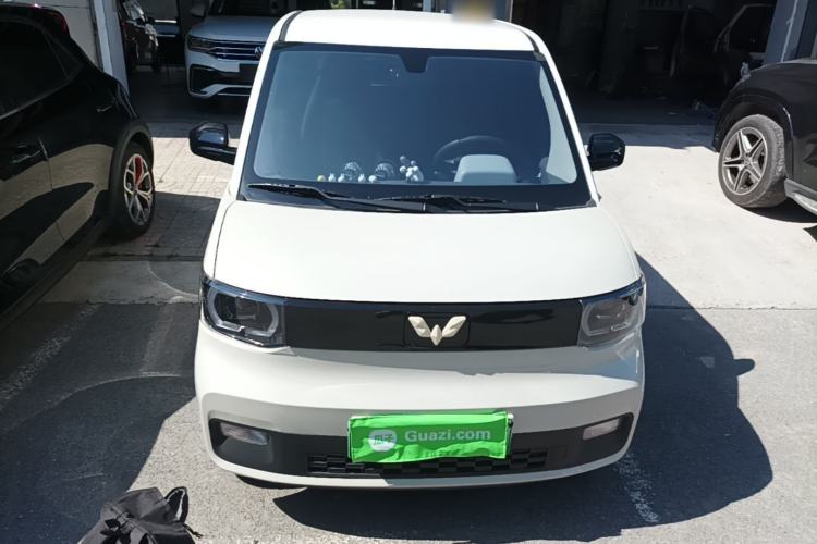 Used Wuling Hongguang MINIEV 2021 Macaron Sandwich Model 120 km Lithium NMC Front