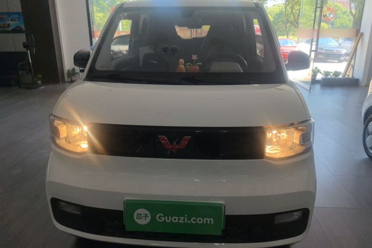 Used Wuling Hongguang MINIEV 2021 Macaron Fashion Model Lithium Iron Phosphate Front