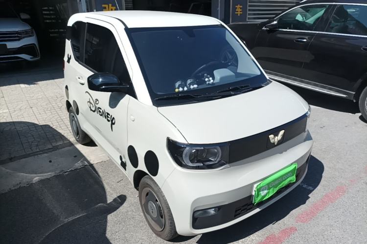 Used Wuling Hongguang MINIEV 2021 Macaron Sandwich Model 120 km Lithium NMC Front Right 45 Deg