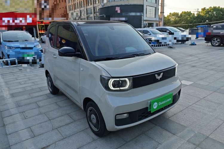 Used Wuling Hongguang MINIEV 2021 Macaron Sandwich Model 170 km Lithium Iron Phosphate Front Right 45 Deg