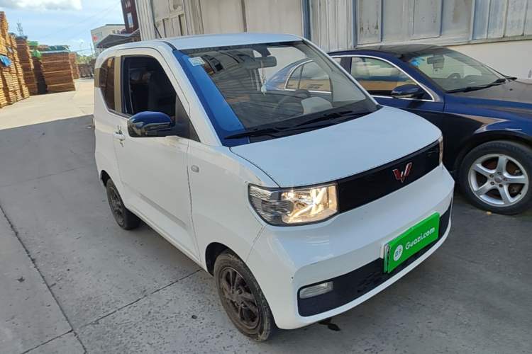 Used Wuling Hongguang MINIEV 2021 Macaron Fashion Edition Lithium-Ion Battery Front Right 45 Deg