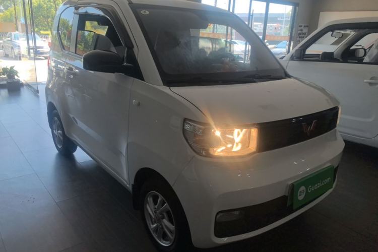 Used Wuling Hongguang MINIEV 2021 Macaron Fashion Model Lithium Iron Phosphate Front Right 45 Deg