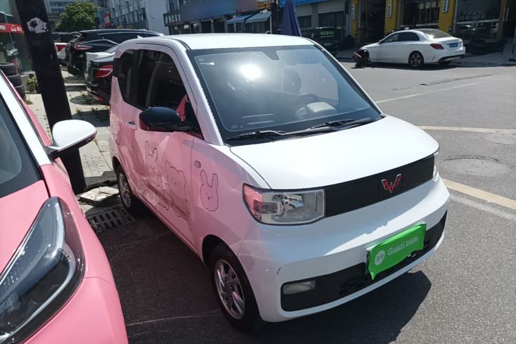 Used Wuling Hongguang MINIEV 2021 Macaron Sandwich Model 170 km Lithium Iron Phosphate Front Right 45 Deg