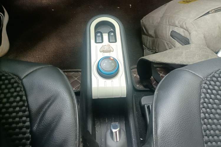 Used Wuling Hongguang MINIEV 2021 Macaron Premium Model – Lithium-NMC Gear Lever