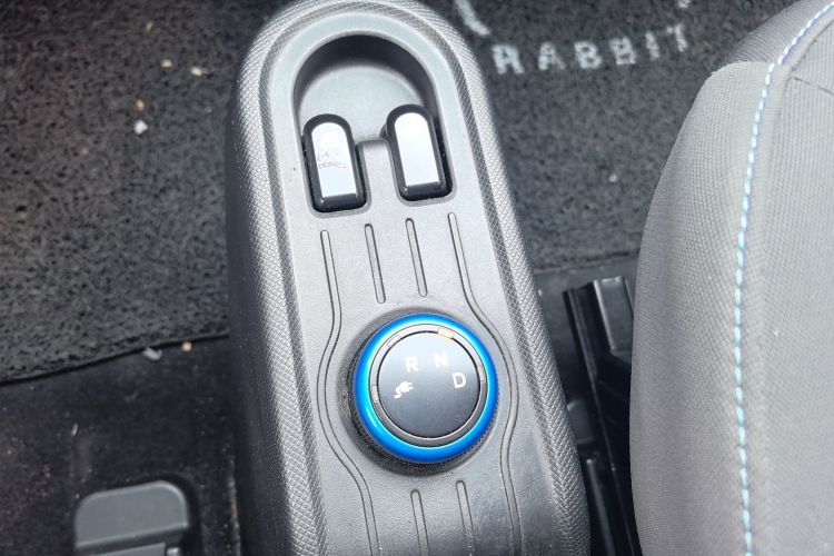 Used Wuling Hongguang MINIEV 2021 Macaron Sandwich Model 120 km Lithium Iron Phosphate Gear Lever