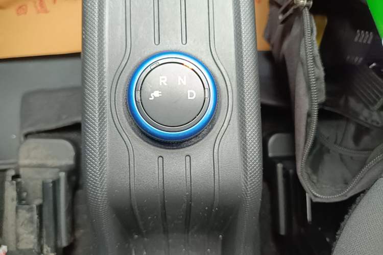 Used Wuling Hongguang MINIEV 2021 Macaron Premium Model – Lithium Iron Phosphate Gear Lever