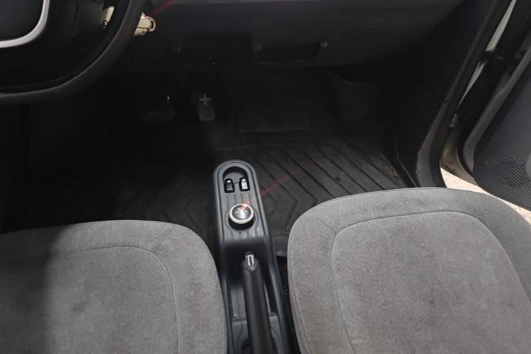 Used Wuling Hongguang MINIEV 2021 Macaron Premium Model – Lithium-NMC Gear Lever