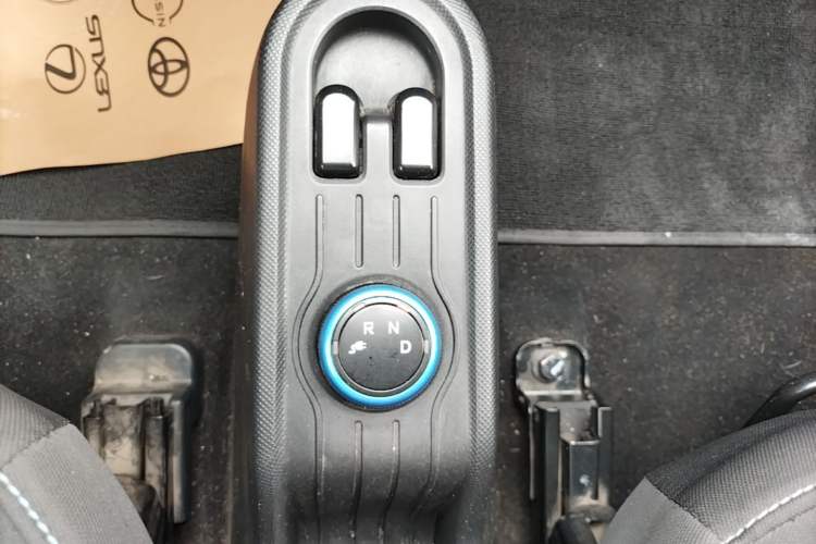 Used Wuling Hongguang MINIEV 2021 Macaron Premium Model – Lithium-NMC Gear Lever