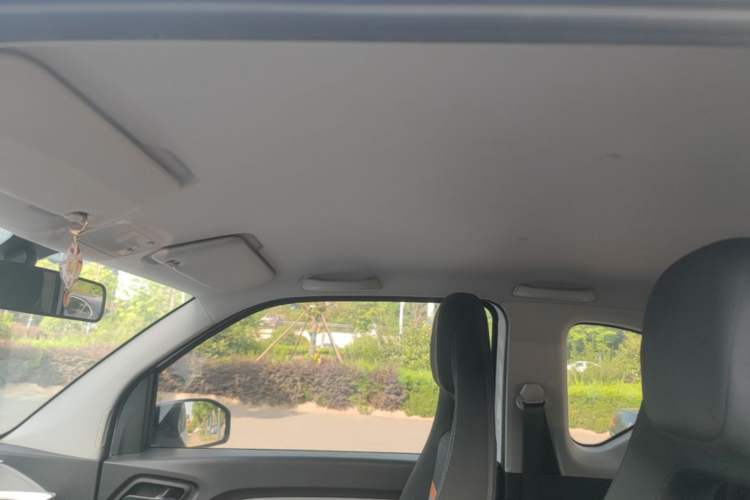 Used Wuling Hongguang MINIEV 2021 Macaron Premium Model – Lithium Iron Phosphate Headliner