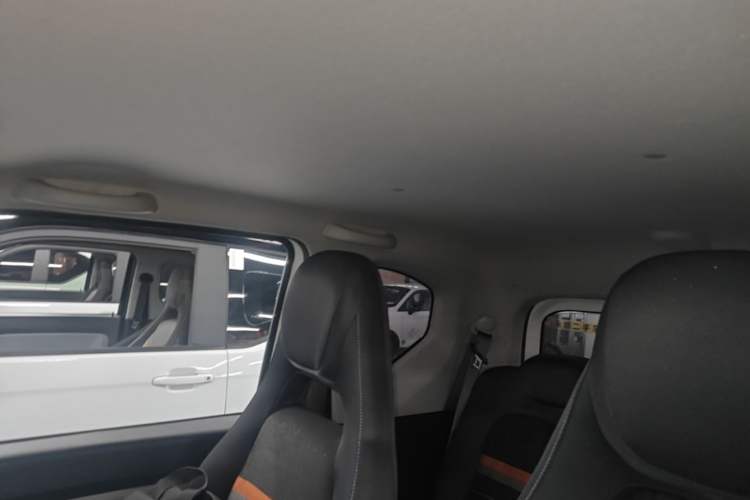 Used Wuling Hongguang MINIEV 2021 Macaron Premium Model – Lithium Iron Phosphate Headliner