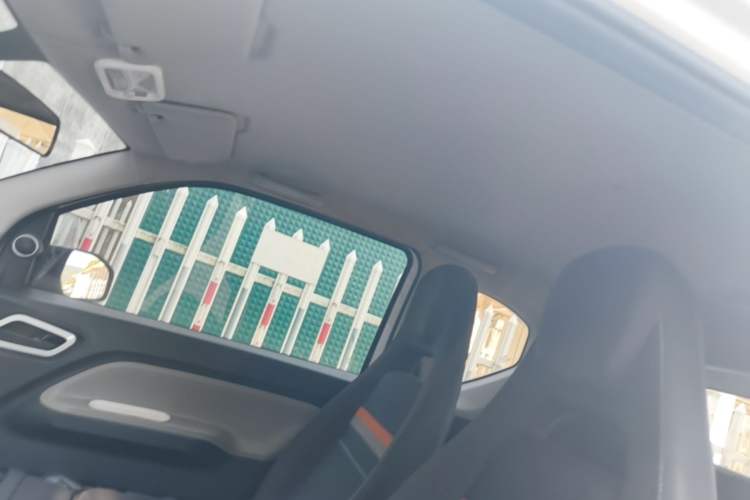 Used Wuling Hongguang MINIEV 2021 Macaron Premium Model – Lithium Iron Phosphate Headliner