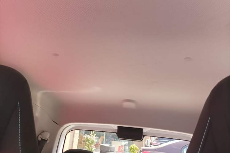 Used Wuling Hongguang MINIEV 2021 Macaron Sandwich Model 170 km Lithium Iron Phosphate Headliner