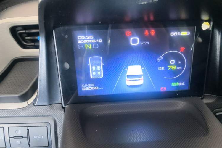 Used Wuling Hongguang MINIEV 2021 Macaron Fashion Model Lithium Iron Phosphate Instrument Cluster