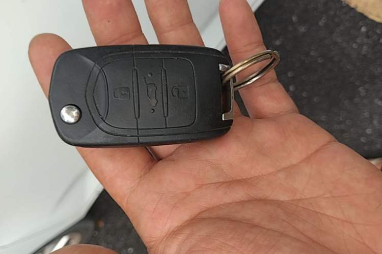 Used Wuling Hongguang MINIEV 2021 Macaron Fashion Model Lithium Iron Phosphate Interior 1
