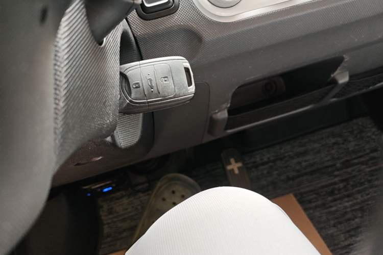 Used Wuling Hongguang MINIEV 2021 Macaron Premium Model – Lithium Iron Phosphate Interior 1