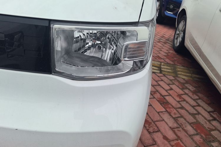 Used Wuling Hongguang MINIEV 2021 Macaron Sandwich Model 120 km Lithium Iron Phosphate Left Front Headlight