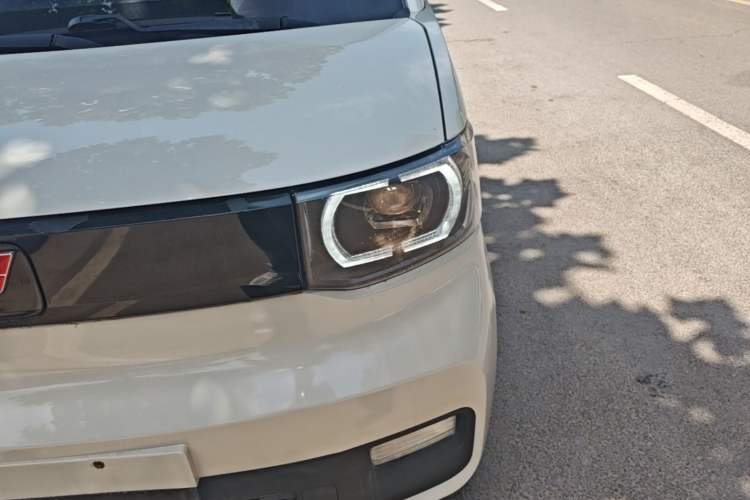 Used Wuling Hongguang MINIEV 2021 Macaron Fashion Edition Lithium-Ion Battery Left Front Headlight