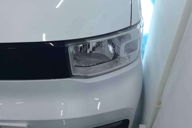 Used Wuling Hongguang MINIEV 2021 Macaron Premium Model – Lithium Iron Phosphate Left Front Headlight