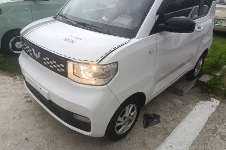 Used Wuling Hongguang MINIEV 2021 Macaron Fashion Edition Lithium-Ion Battery Left Front Headlight
