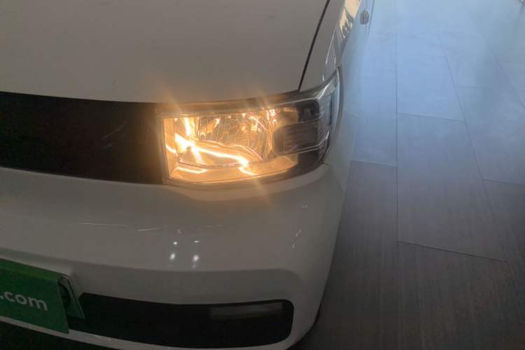 Used Wuling Hongguang MINIEV 2021 Macaron Fashion Model Lithium Iron Phosphate Left Front Headlight