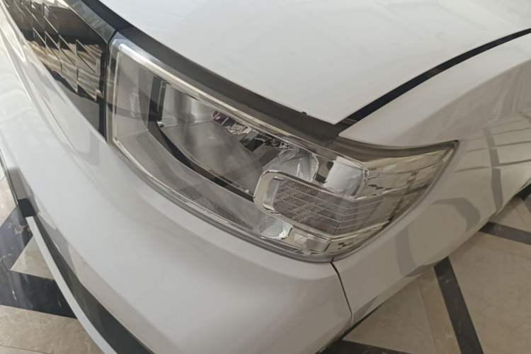 Used Wuling Hongguang MINIEV 2021 Macaron Fashion Edition Lithium-Ion Battery Left Front Headlight