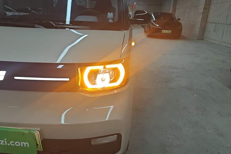Used Wuling Hongguang MINIEV 2021 Macaron Premium Model – Lithium-NMC Left Front Headlight