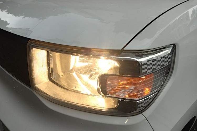 Used Wuling Hongguang MINIEV 2021 Macaron Fashion Model Lithium Iron Phosphate Left Front Headlight