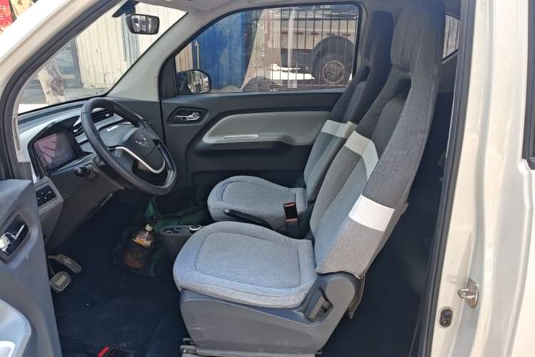 Used Wuling Hongguang MINIEV 2021 Macaron Fashion Edition Lithium-Ion Battery Left Front Seat