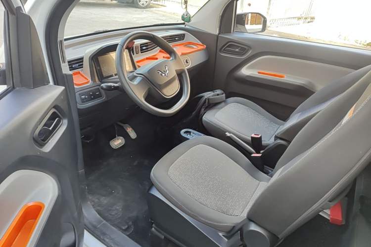 Used Wuling Hongguang MINIEV 2021 Macaron Fashion Edition Lithium-Ion Battery Left Front Seat