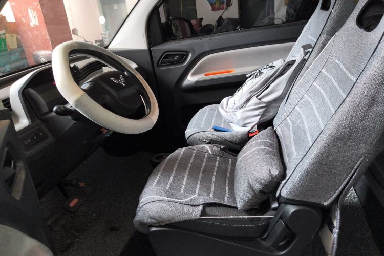 Used Wuling Hongguang MINIEV 2021 Macaron Fashion Edition Lithium-Ion Battery Left Front Seat