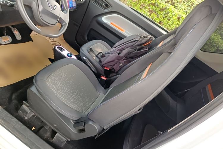 Used Wuling Hongguang MINIEV 2021 Macaron Fashion Model Lithium Iron Phosphate Left Front Seat