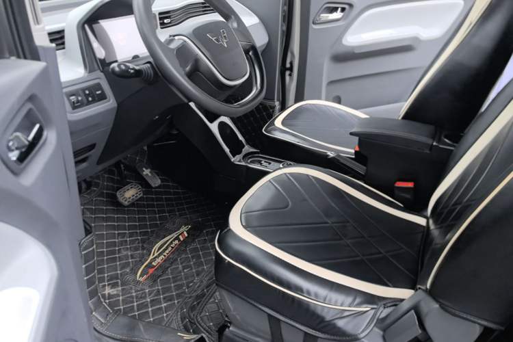 Used Wuling Hongguang MINIEV 2021 Macaron Premium Model – Lithium Iron Phosphate Left Front Seat