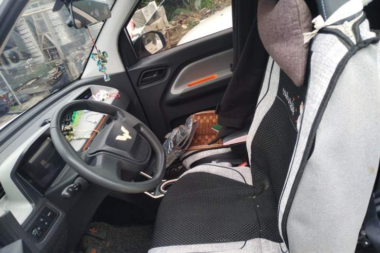 Used Wuling Hongguang MINIEV 2021 Macaron Premium Model – Lithium Iron Phosphate Left Front Seat