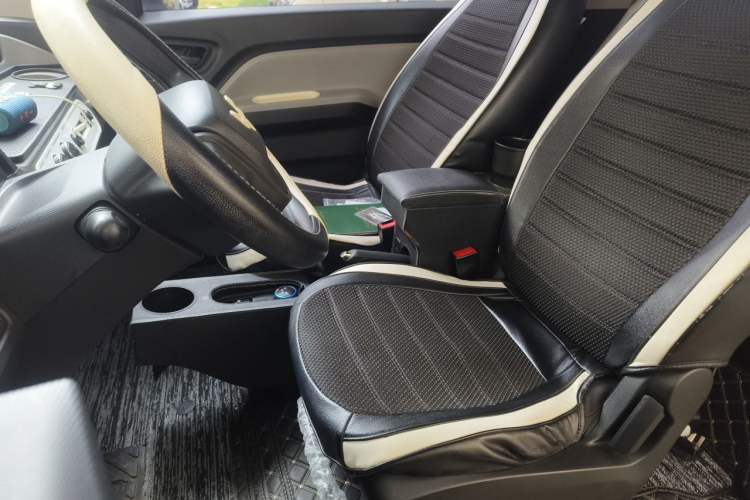 Used Wuling Hongguang MINIEV 2021 Macaron Premium Model – Lithium Iron Phosphate Left Front Seat