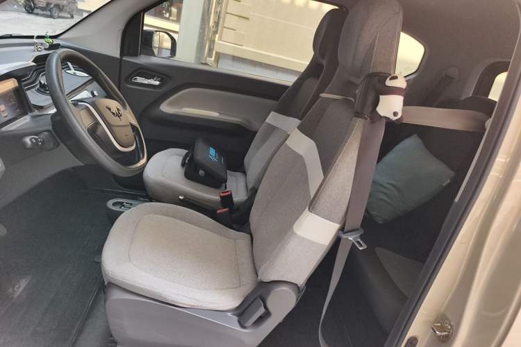 Used Wuling Hongguang MINIEV 2021 Macaron Premium Model – Lithium Iron Phosphate Left Front Seat
