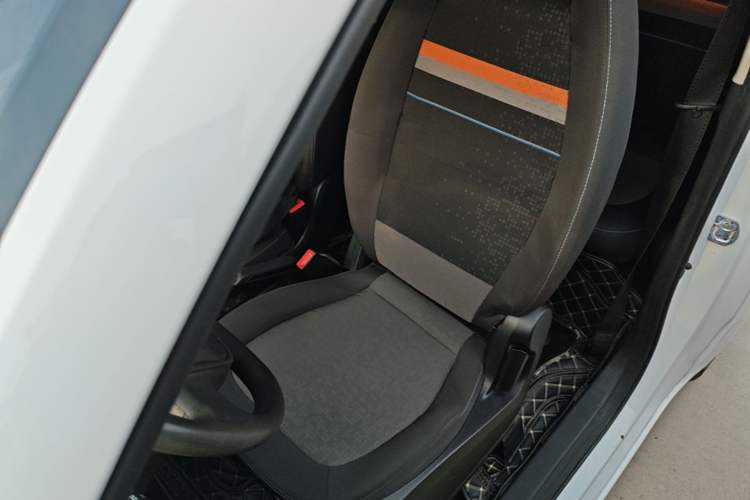 Used Wuling Hongguang MINIEV 2021 Macaron Fashion Model Lithium Iron Phosphate Left Front Seat