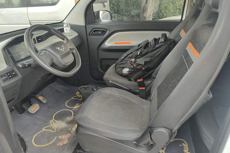 Used Wuling Hongguang MINIEV 2021 Macaron Premium Model – Lithium Iron Phosphate Left Front Seat