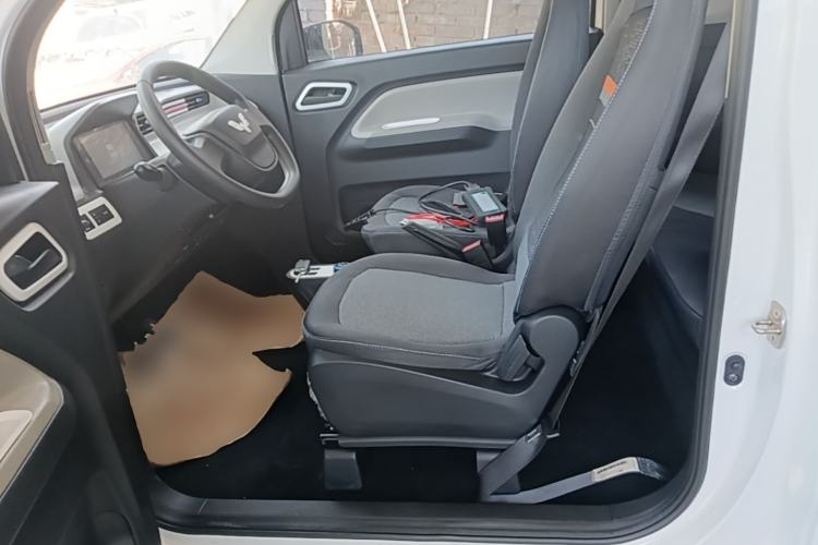 Used Wuling Hongguang MINIEV 2021 Macaron Fashion Edition Lithium-Ion Battery Left Front Seat