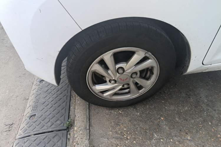 Used Wuling Hongguang MINIEV 2021 Macaron Premium Model – Lithium Iron Phosphate Left Front Wheel Hub