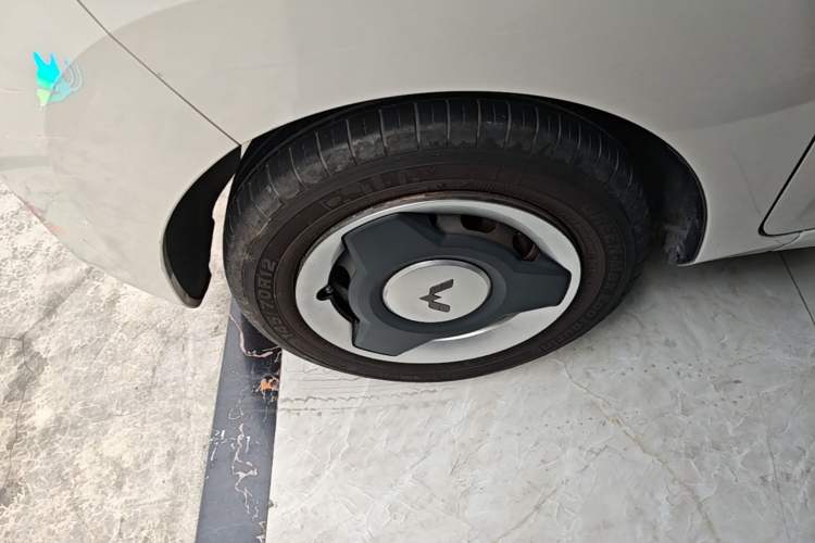 Used Wuling Hongguang MINIEV 2021 Macaron Premium Model – Lithium Iron Phosphate Left Front Wheel Hub