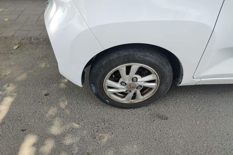 Used Wuling Hongguang MINIEV 2021 Macaron Premium Model – Lithium Iron Phosphate Left Front Wheel Hub