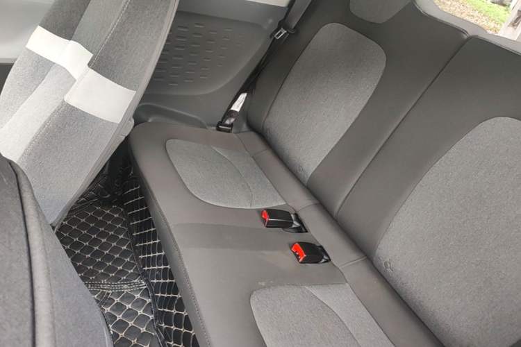 Used Wuling Hongguang MINIEV 2021 Macaron Premium Model – Lithium-NMC Left Rear Seat