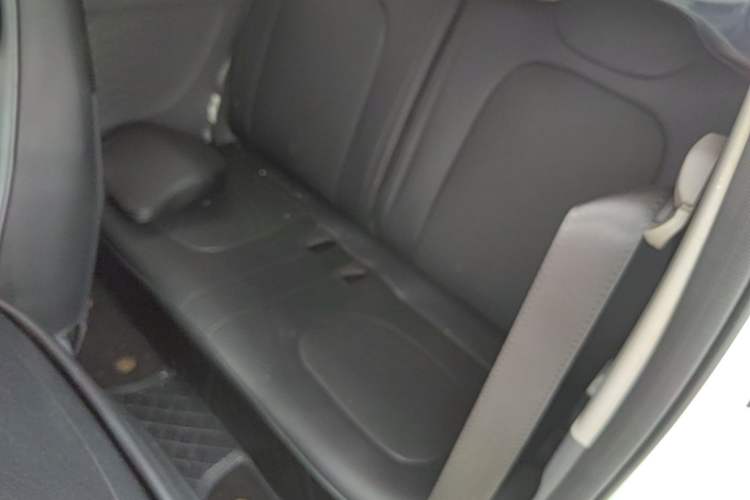 Used Wuling Hongguang MINIEV 2021 Macaron Fashion Edition Lithium-Ion Battery Left Rear Seat